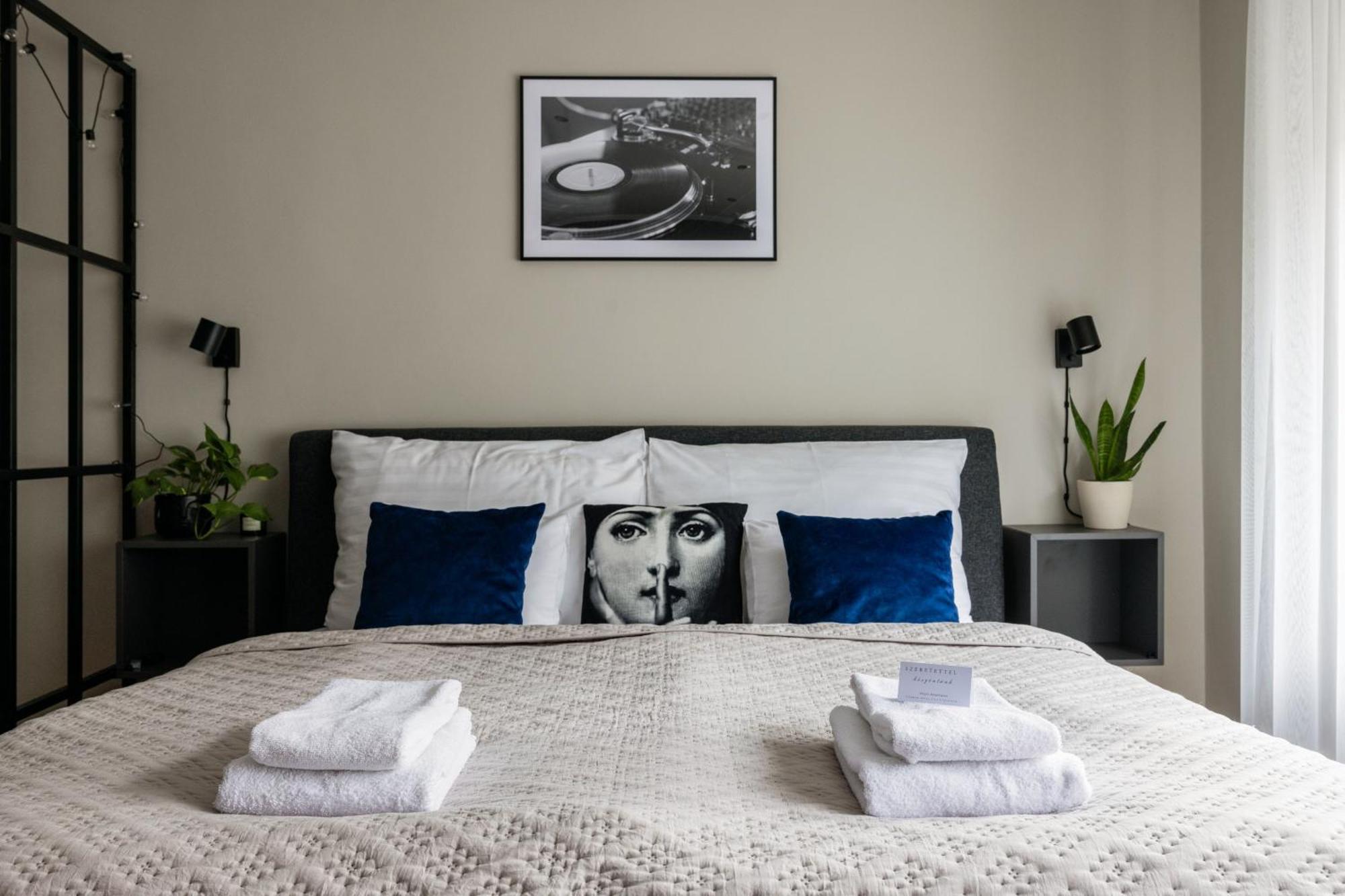 Oazis Apartman Veszprem Luaran gambar